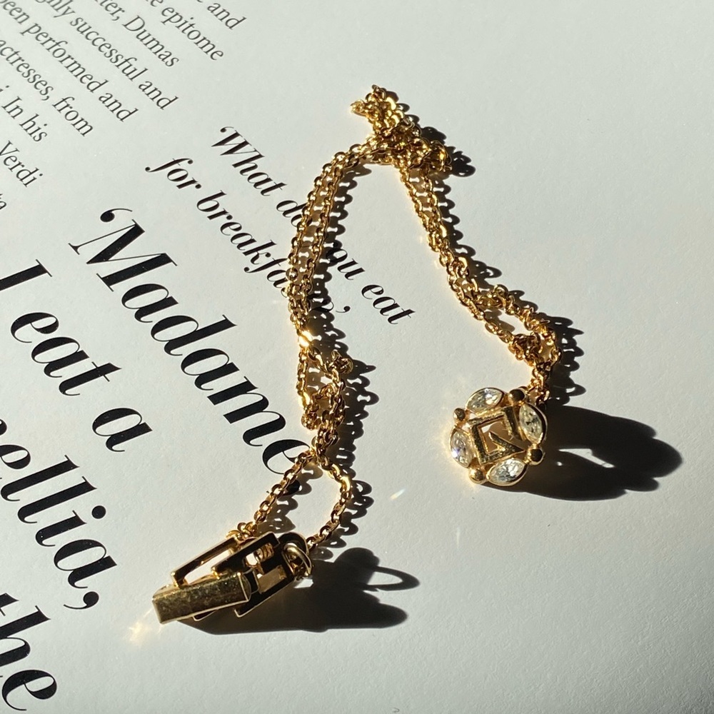 GIVENCHY gold tone vintage crystal necklace with G logo - Picture 10 of 16